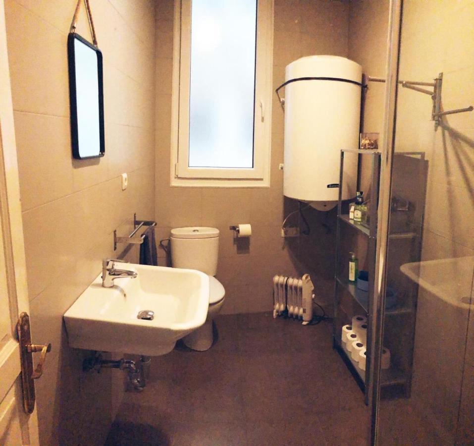 Apartamento centrico junto al museo con wifi Bilbao Exterior foto